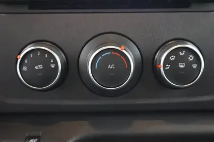 Photo 24 Renault Master  FGN TRAC F3300 L2H2 BLUE DCI 135