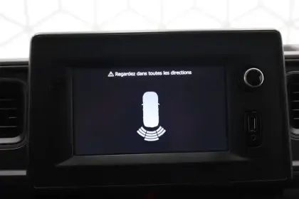 Photo 19 Renault Master  FGN TRAC F3300 L2H2 BLUE DCI 135