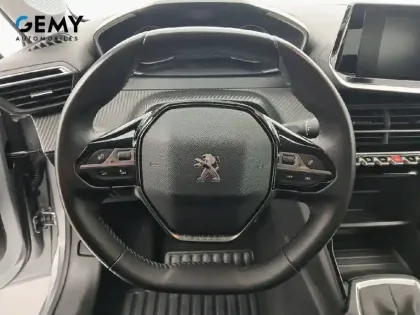 Photo 28 Peugeot 208  PureTech 100 S&S BVM6