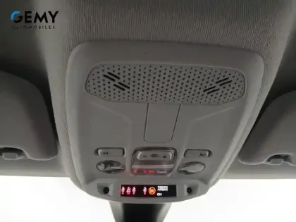 Photo 32 Peugeot 208  PureTech 100 S&S BVM6