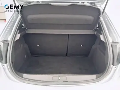 Photo 21 Peugeot 208  PureTech 100 S&S BVM6