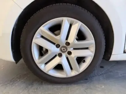 Photo 13 Renault Clio  Blue dCi 100 - 21N