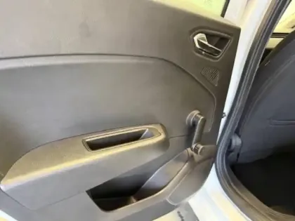 Photo 51 Renault Clio  Blue dCi 100 - 21N