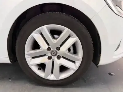 Photo 42 Renault Clio  Blue dCi 100 - 21N