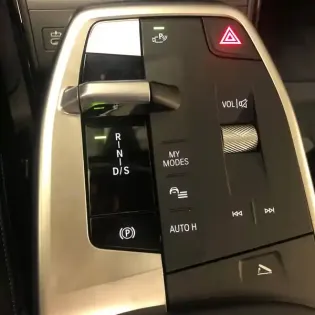 Photo 5 BMW Serie 2 Active Tourer 220i 170 ch DKG7