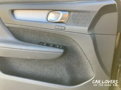 Photo 27 Volvo Xc40  T2 129 ch Geartronic 8