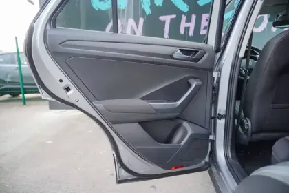 Photo 17 Volkswagen T-roc  1.5 TSI EVO2 150 Start/Stop DSG7