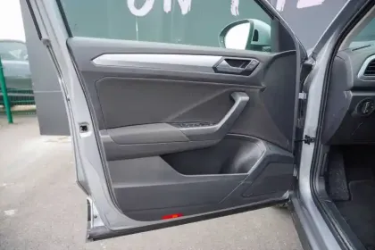 Photo 14 Volkswagen T-roc  1.5 TSI EVO2 150 Start/Stop DSG7