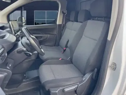 Photo 39 Peugeot Partner  FOURGON XL 950 KG BLUEHDI 100 S&S BVM6