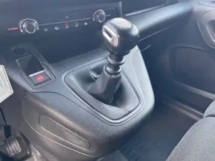 Photo 42 Peugeot Partner  FOURGON XL 950 KG BLUEHDI 100 S&S BVM6