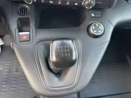 Photo 43 Peugeot Partner  FOURGON XL 950 KG BLUEHDI 100 S&S BVM6