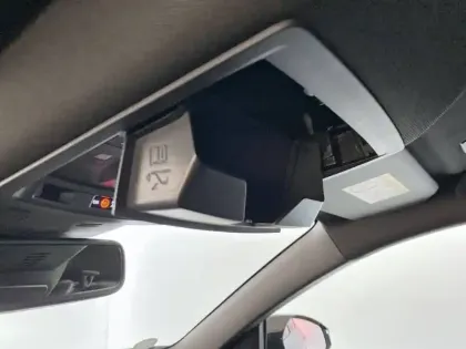 Photo 13 Peugeot 3008  Electrique 210 ch 73 kWh