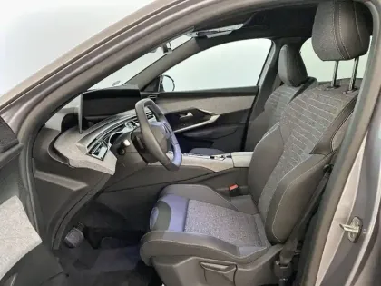 Photo 6 Peugeot 3008  Electrique 210 ch 73 kWh