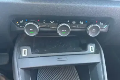 Photo 17 Citroën C4  PureTech 130 S&S EAT8