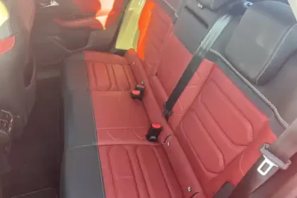 Photo 10 Citroën C4  PureTech 130 S&S EAT8