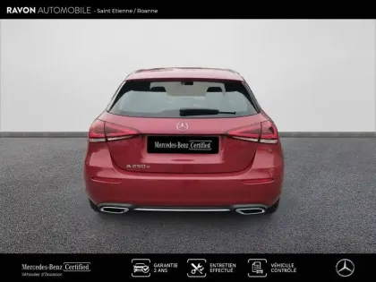 Photo 11 Mercedes Classe A  250 e 8G-DCT