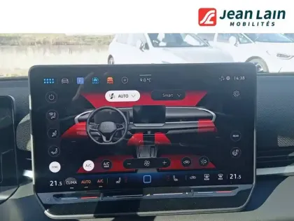 Photo 13 Volkswagen T-roc  1.5 eTSI EVO2 Hybrid 150 ch DSG7