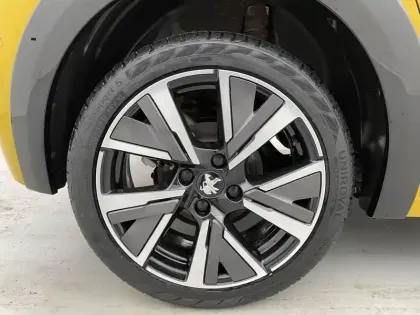 Photo 18 Peugeot 208  PureTech 100 S&S BVM6