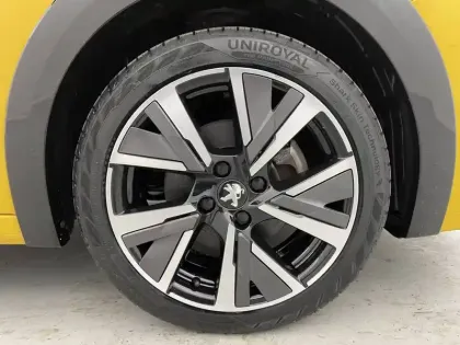 Photo 17 Peugeot 208  PureTech 100 S&S BVM6