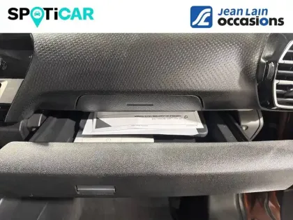 Photo 25 Citroën C4 e- 136 ch Automatique