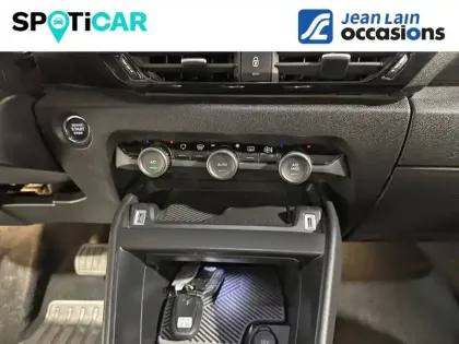 Photo 27 Citroën C4 e- 136 ch Automatique