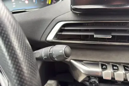 Photo 20 Peugeot 3008  Hybrid 136 e-DCS6