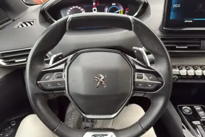 Photo 17 Peugeot 3008  Hybrid 136 e-DCS6