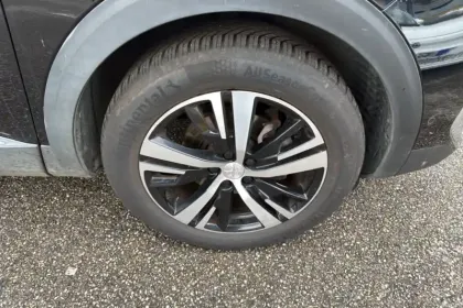 Photo 13 Peugeot 3008  Hybrid 136 e-DCS6