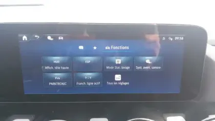 Photo 21 Mercedes GLA  200 d 8G-DCT