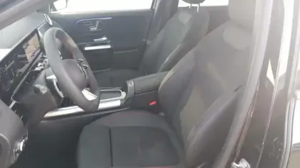 Photo 9 Mercedes GLA  200 d 8G-DCT