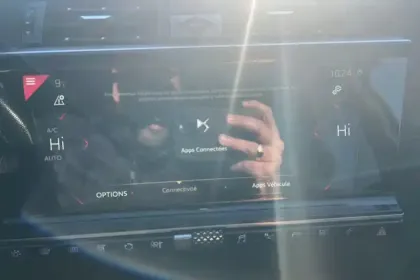 Photo 21 DS Ds 7 DS7 Crossback PureTech 180 EAT8