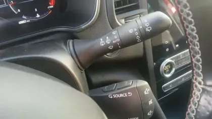 Photo 29 Renault Megane Mégane IV Berline TCe 140 FAP - 20