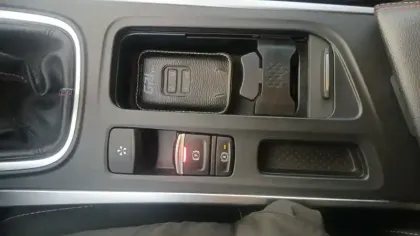 Photo 24 Renault Megane Mégane IV Berline TCe 140 FAP - 20