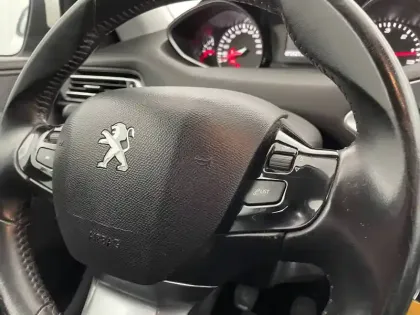 Photo 27 Peugeot 308  AFFAIRE BLUEHDI 130 S&S BVM6