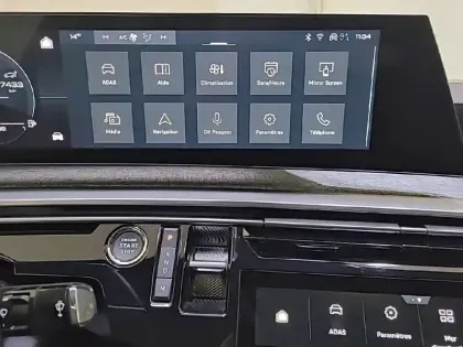 Photo 55 Peugeot 3008  Hybrid 145 e-DCS6