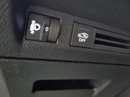 Photo 29 Peugeot 3008  Hybrid 145 e-DCS6