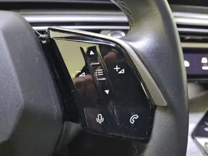 Photo 28 Peugeot 3008  Hybrid 145 e-DCS6