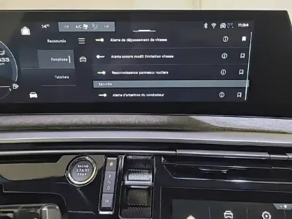 Photo 22 Peugeot 3008  Hybrid 145 e-DCS6