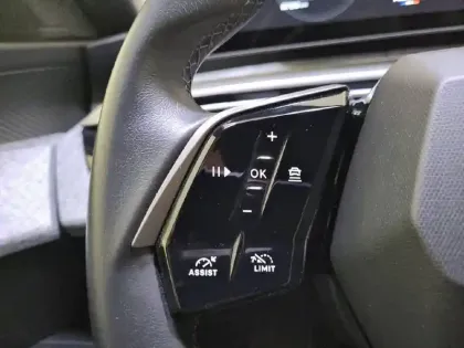 Photo 27 Peugeot 3008  Hybrid 145 e-DCS6