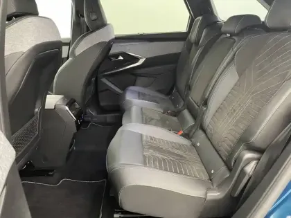 Photo 14 Peugeot 5008  Hybrid 136 e-DCS6