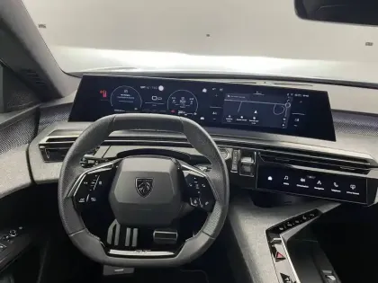 Photo 21 Peugeot 5008  Hybrid 136 e-DCS6