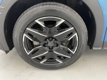 Photo 16 Peugeot 5008  Hybrid 136 e-DCS6