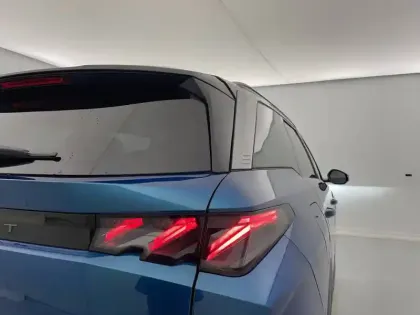 Photo 30 Peugeot 5008  Hybrid 136 e-DCS6