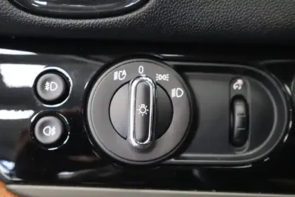 Photo 33 Mini Mini Countryman 125 - 95 ch ALL4 BVA6