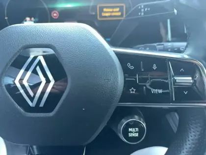 Photo 38 Renault Austral  E-Tech hybrid 200