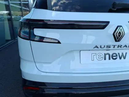 Photo 15 Renault Austral  E-Tech hybrid 200