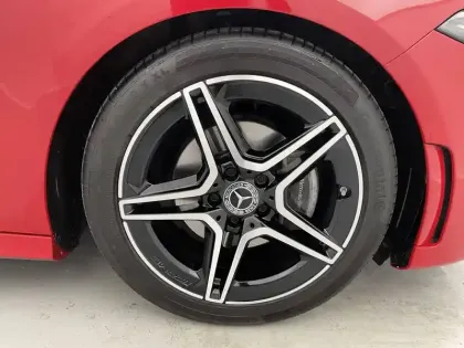 Photo 12 Mercedes Classe A  200 7G-DCT