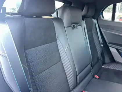 Photo 26 Renault Rafale  E-Tech full hybrid 200ch