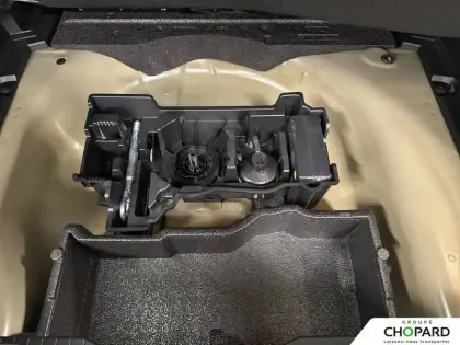 Photo 41 Peugeot 2008  Hybrid 145 e-DCS6