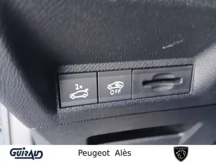 Photo 14 Peugeot 5008  Electrique 73 kWh 210 ch